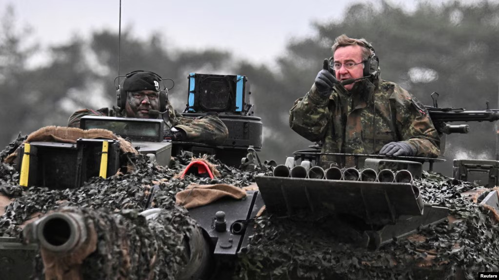 Bu qədər lider Rusiya ilə müharibə ola biləcəyini deyir. Niyə?