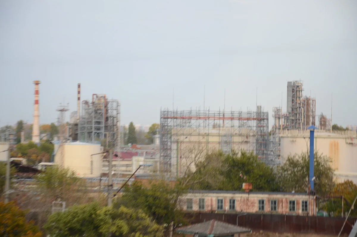 Ukrayna Krasnodarda yanacaq-sürtkü materialları rezervuarlarını vurub, 3 ölü