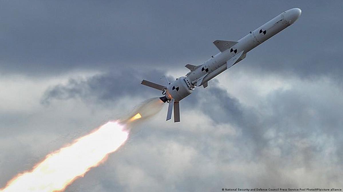 Ukrayna ordusu Taqanroqdakı hərbi zavodu "Neptun"la vurub